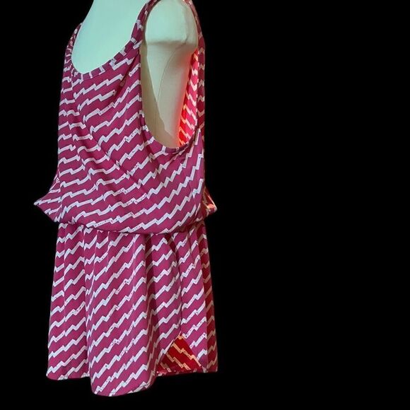 My Beloved Pink Chevron Romper/ SZ: M / EUC - Picture 3 of 7